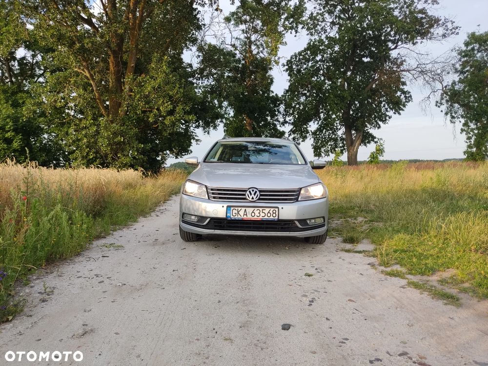 Volkswagen Passat 2.0 TDI DSG BlueMotion Technology Comfortline - 2