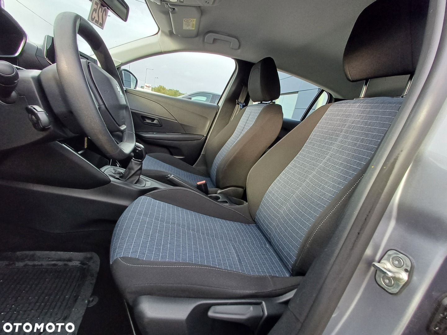 Peugeot 208 1.2 PureTech Like S&S - 10