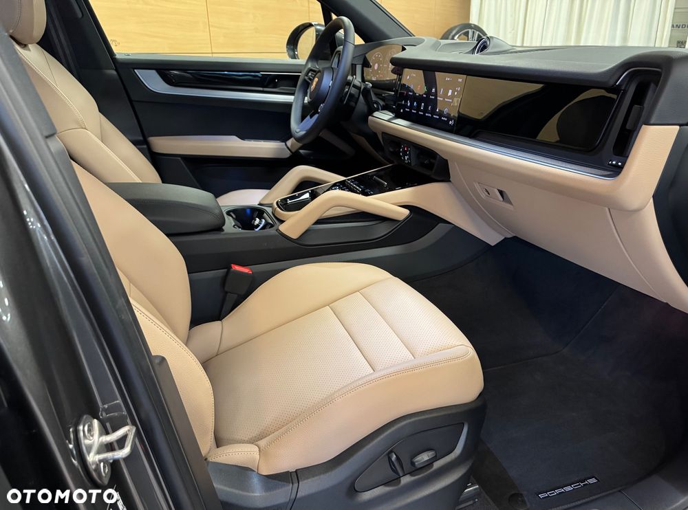 Porsche Cayenne Standard - 12