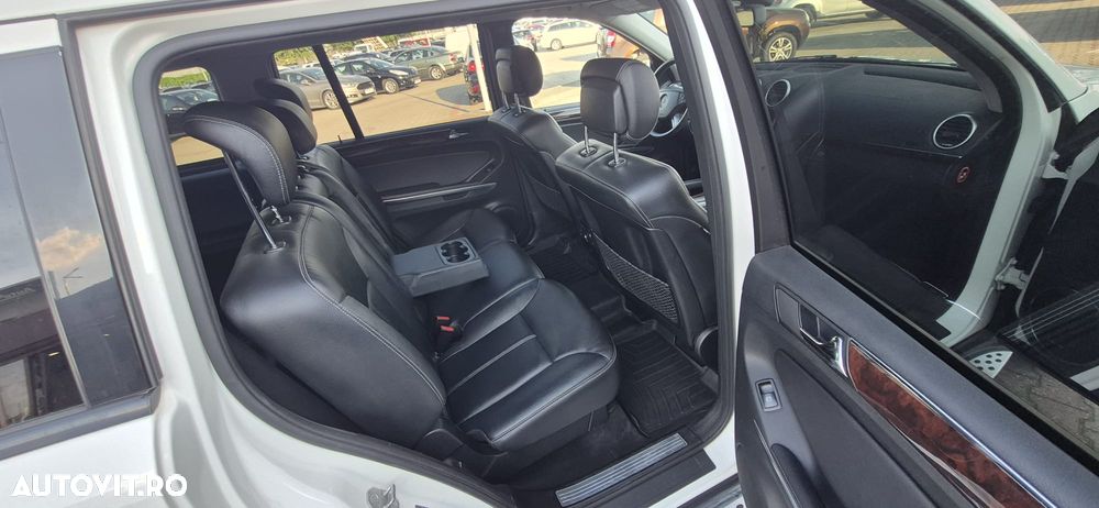 Mercedes-Benz GL - 10