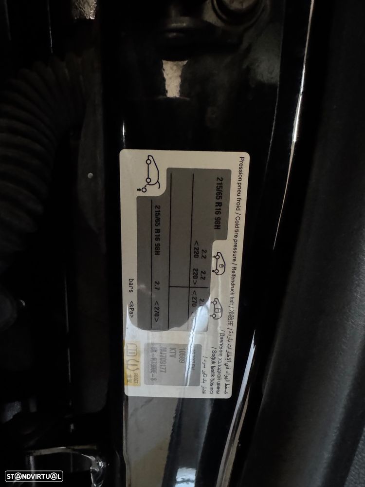 Peugeot 2008 1.2 PureTech Active - 5