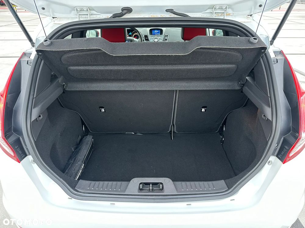 Ford Fiesta 1.6 EcoBoost ST - 35