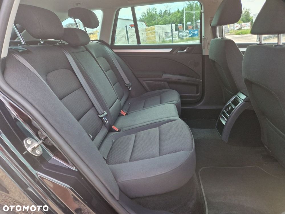 Skoda Superb 2.0 TDI DSG Elegance - 24