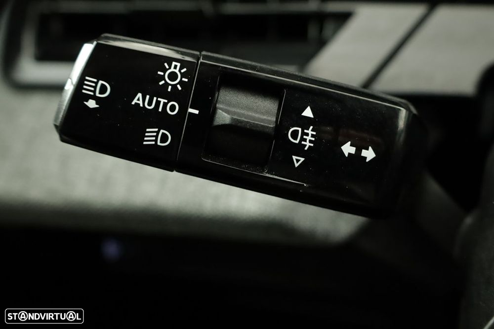 Peugeot 5008 1.2 Hybrid Allure e-DCS6 - 16