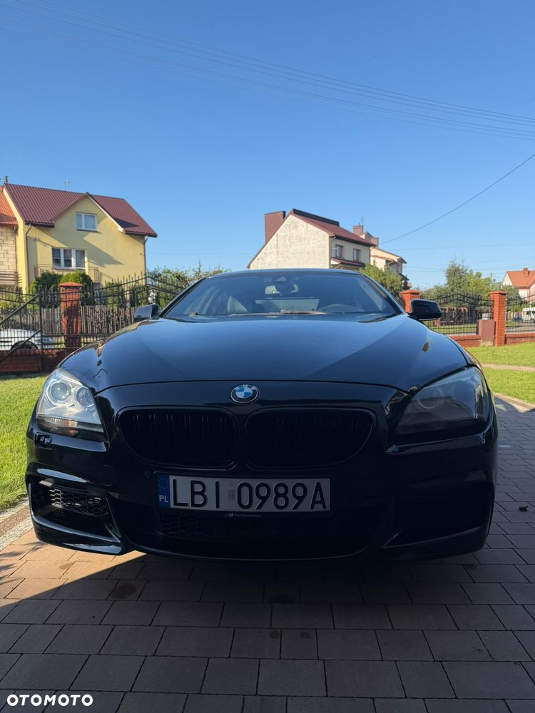 BMW Seria 6 650i - 12