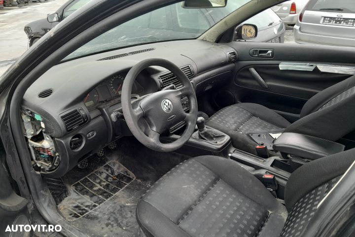Dezmembrez Volkswagen VW Passat B5 [1996 - 2000] wagon 1.9 TDI MT (90 - 5