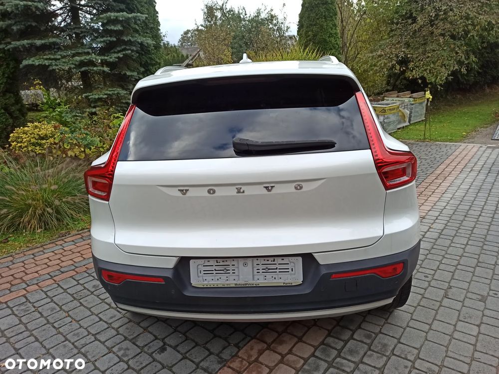 Volvo XC 40 B4 B AWD Geartronic RDesign - 12