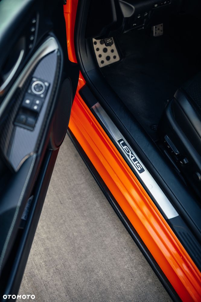 Lexus RC F Carbon - 8