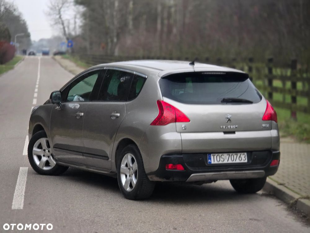 Peugeot 3008 Hybrid4 - 3