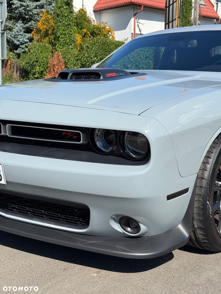 Dodge Challenger - 6