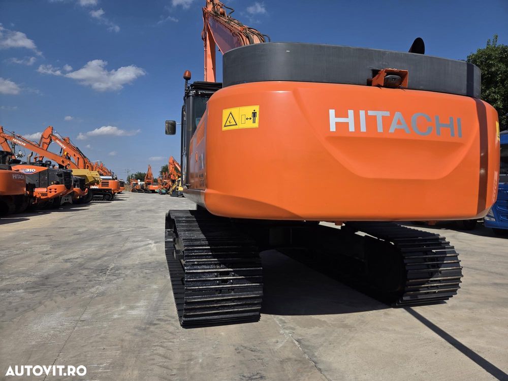 Hitachi ZX350LC, 8.053h, 40 tone, lung brate 20m, ad sapare 18m, cupa 1mc, contragreutate, senile late, consum mediu 25l/h, AC, protectie cabina, 3 pompe hidr Hitachi, revizie hidr efectuata, PROMOTIE 109.900 EUR+Tva - 2