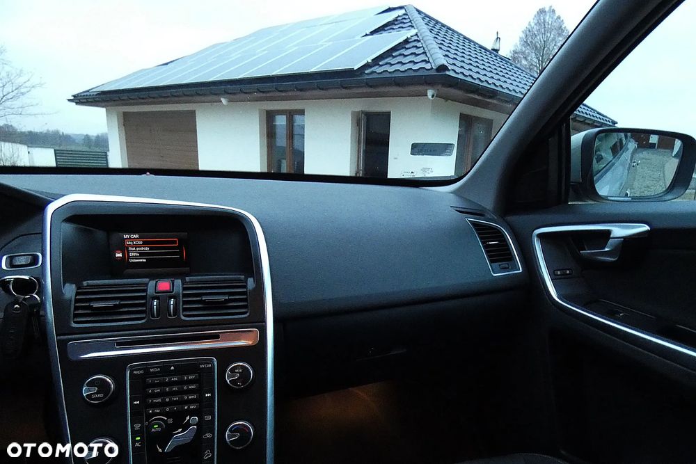 Volvo XC 60 2.4D AWD Momentum - 13