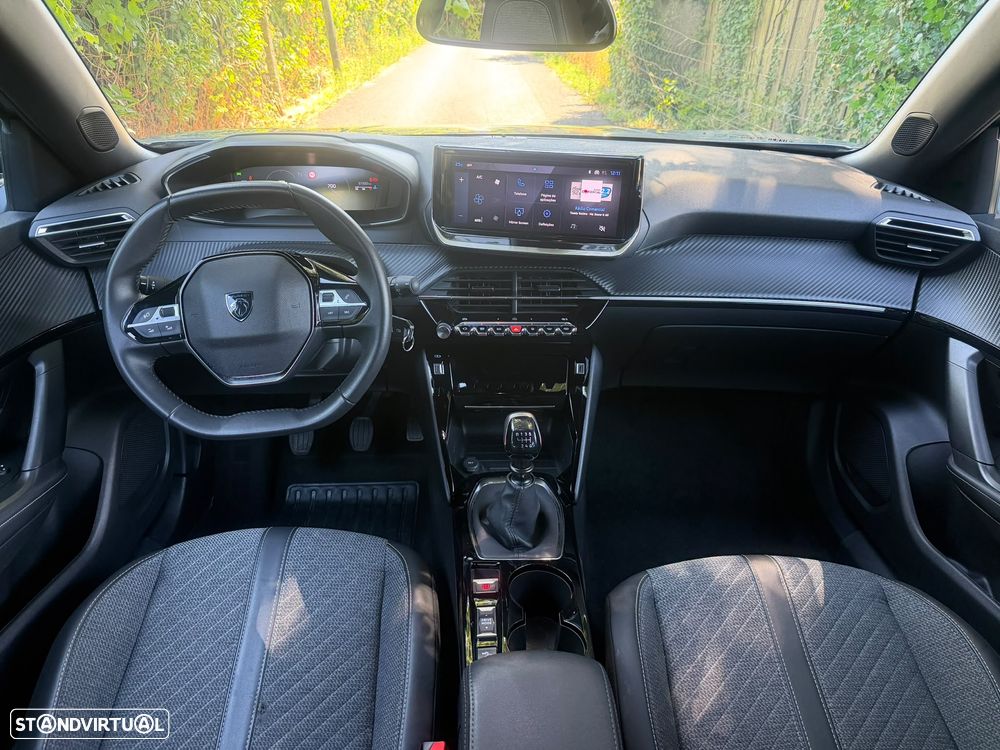 Peugeot 2008 1.2 PureTech Allure Pack - 11