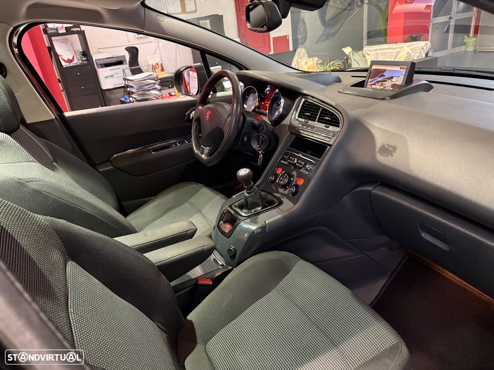 Peugeot 5008 2.0 HDi 7L Allure - 15