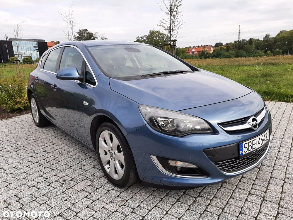 Opel Astra 1.4 Turbo Exklusiv - 3