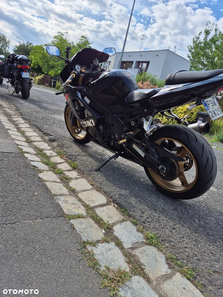 Suzuki GSX-R - 4