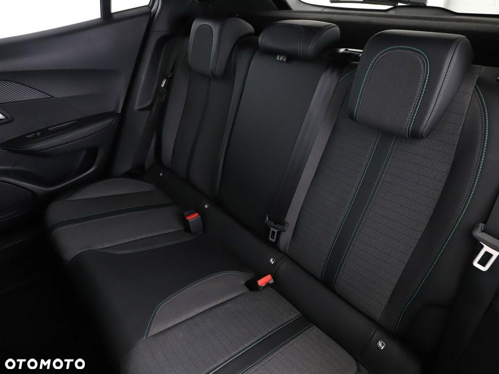 Peugeot 2008 PureTech 130 Allure Pack - 18