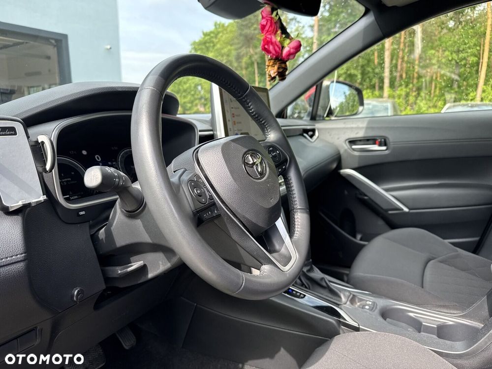 Toyota Corolla Cross - 13