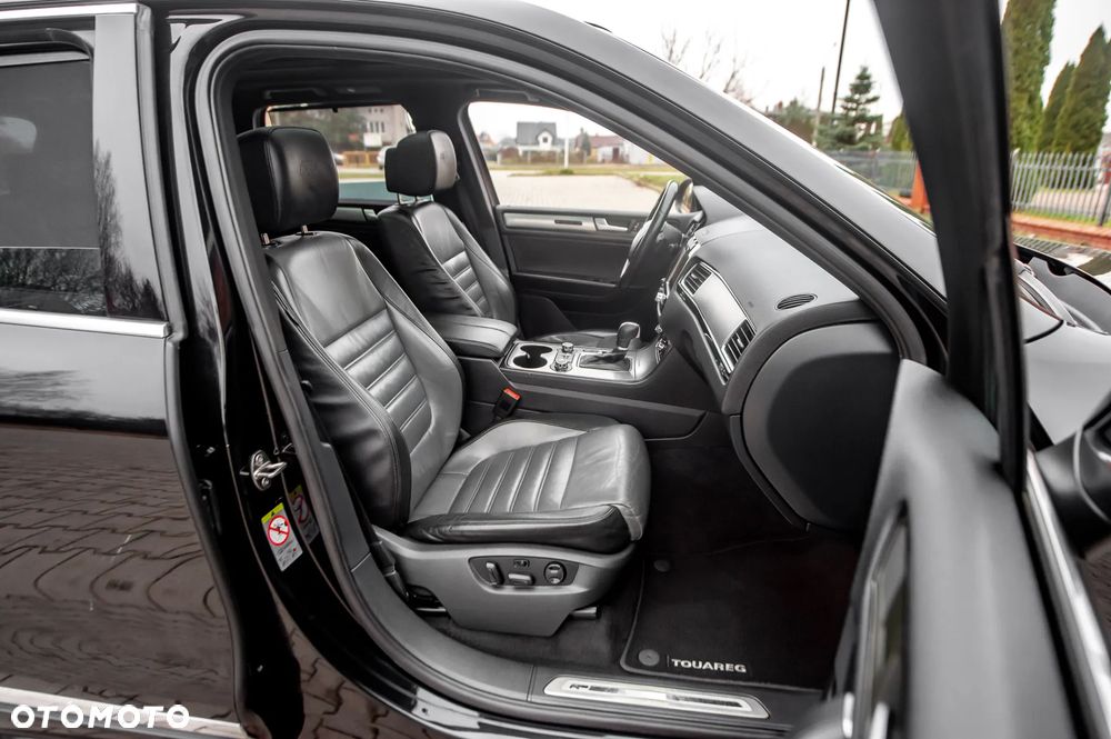 Volkswagen Touareg 3.0 V6 TDI BMT Perfectline R-Style - 34