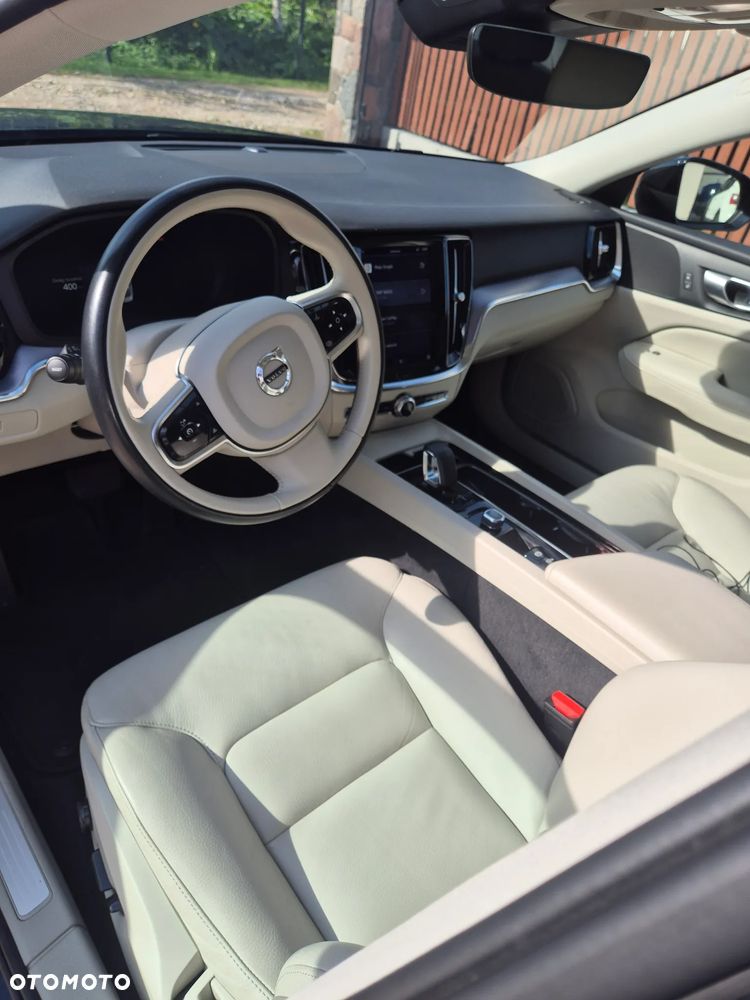 Volvo S60 B5 B AWD Plus Dark - 6