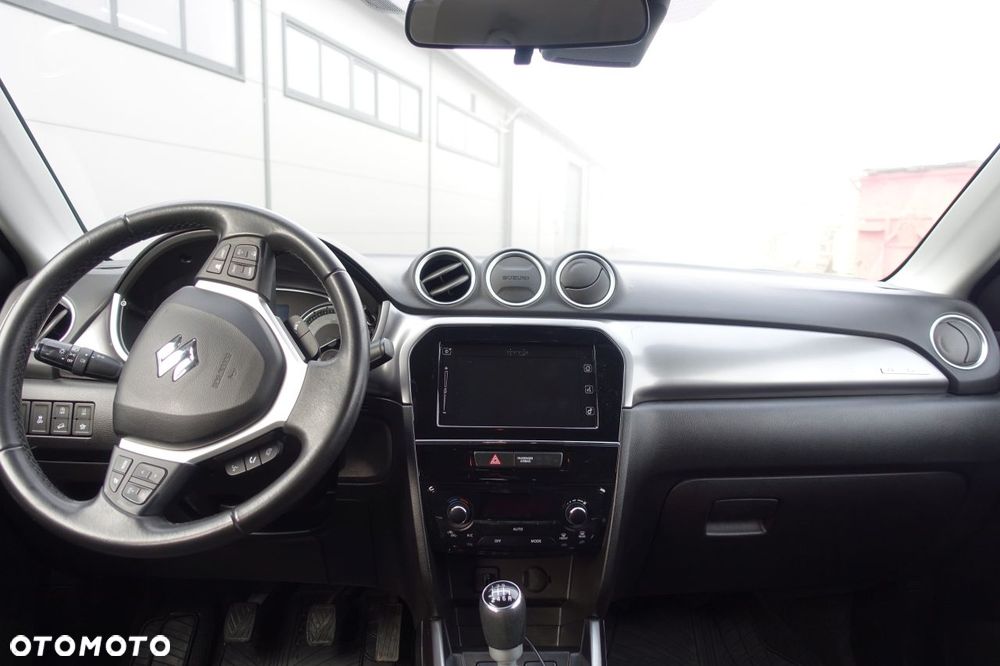 Suzuki Vitara 1.4 Boosterjet Premium 4WD - 7