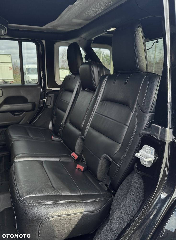 Jeep Wrangler - 15
