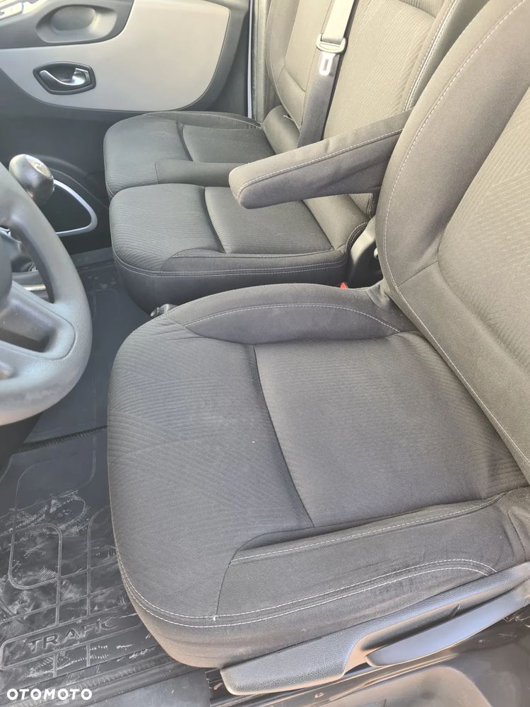 Renault Trafic - 12