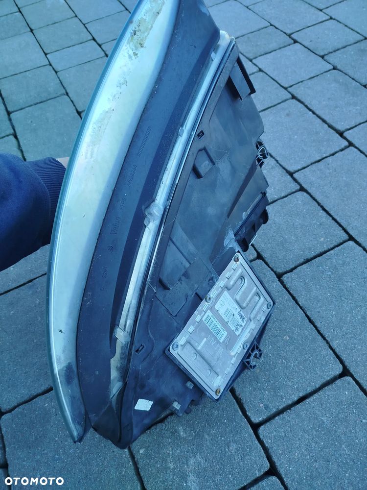 Audi A4 B6 lampa przednia prawa lewa Xenon - 9