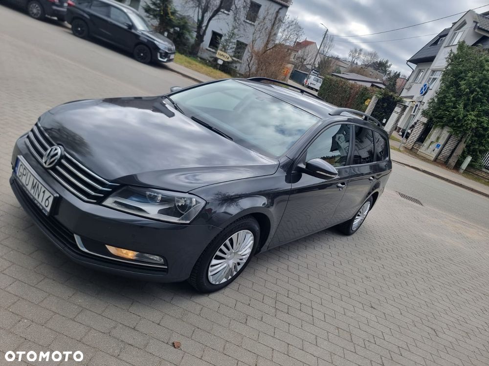 Volkswagen Passat 2.0 TDI Comfortline - 8