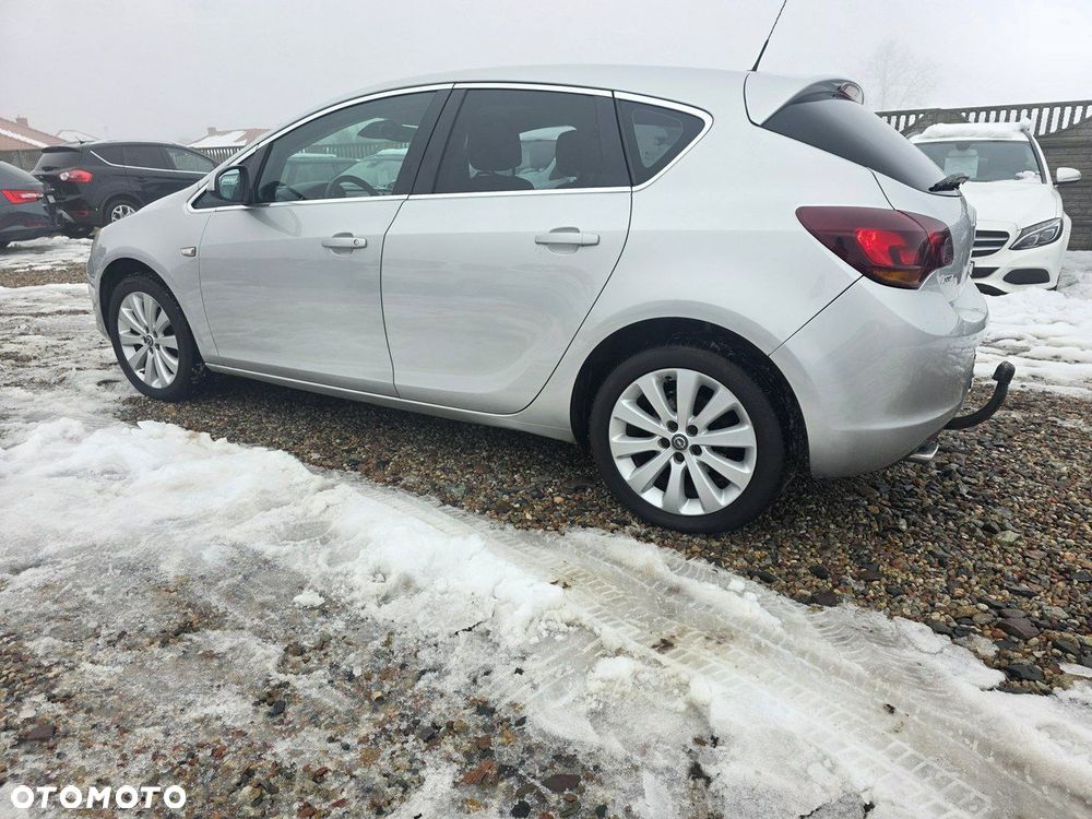 Opel Astra 1.4 Turbo Cosmo - 9