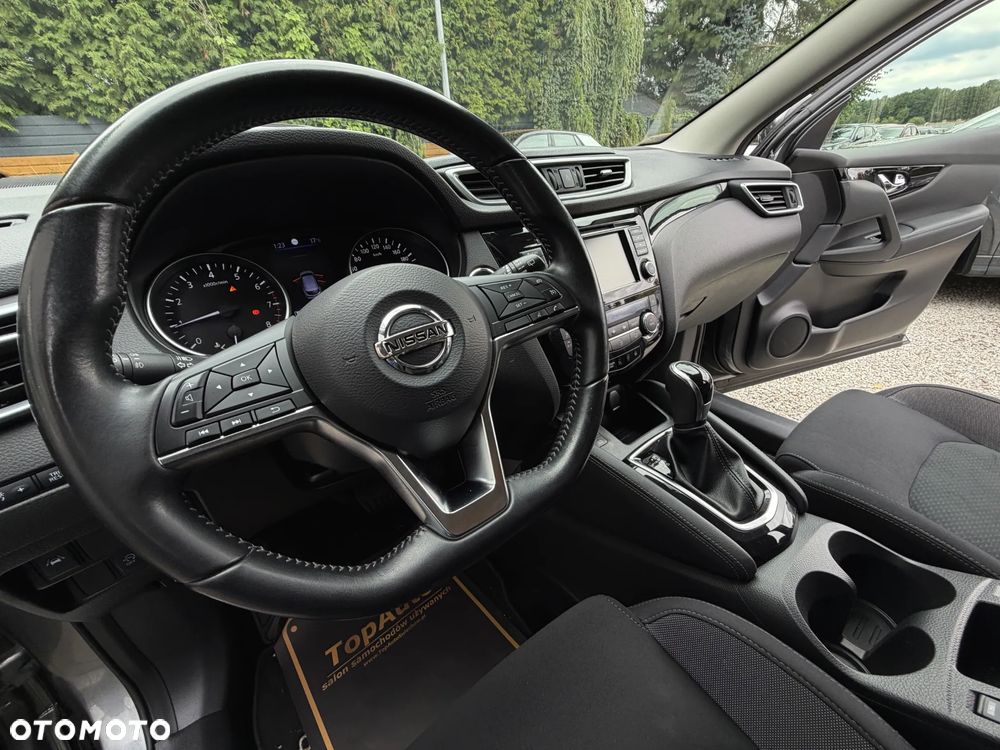 Nissan Qashqai 1.3 DIG-T N-Connecta DCT - 19