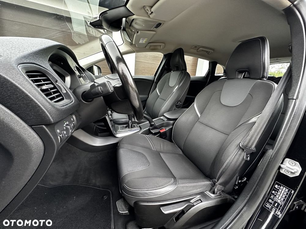 Volvo V40 D2 Drive-E Momentum - 14