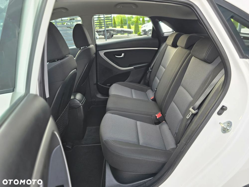 Hyundai i30 1.4 Fifa World Cup Edition - 23