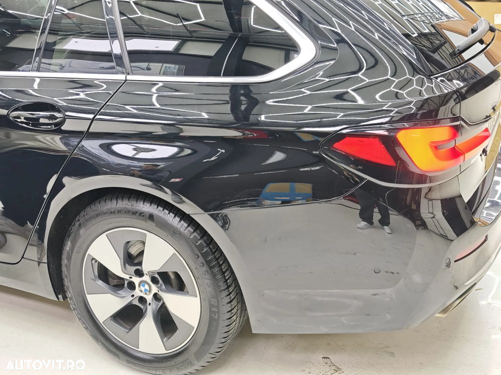 BMW Seria 5 520i Aut. Luxury Line - 7