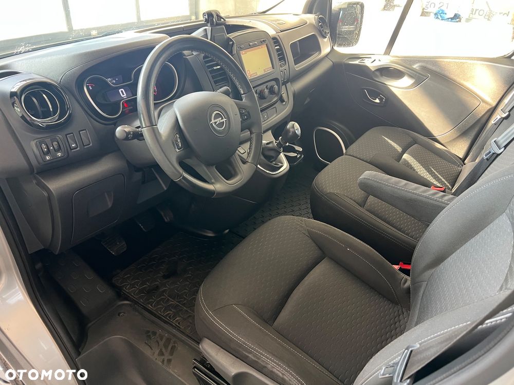 Opel Vivaro - 12
