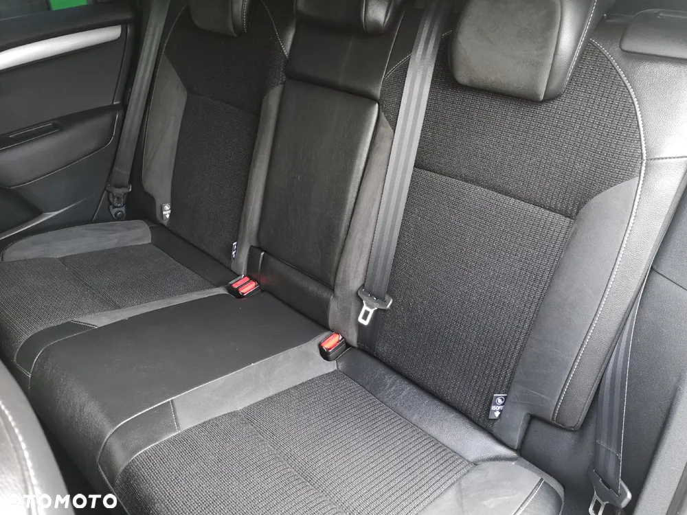 Citroën C4 2.0 HDi Exclusive - 22