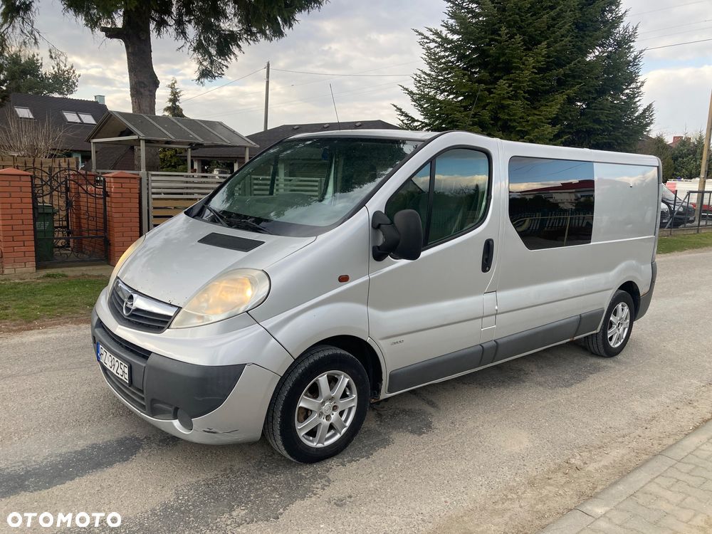 Opel Vivaro - 1