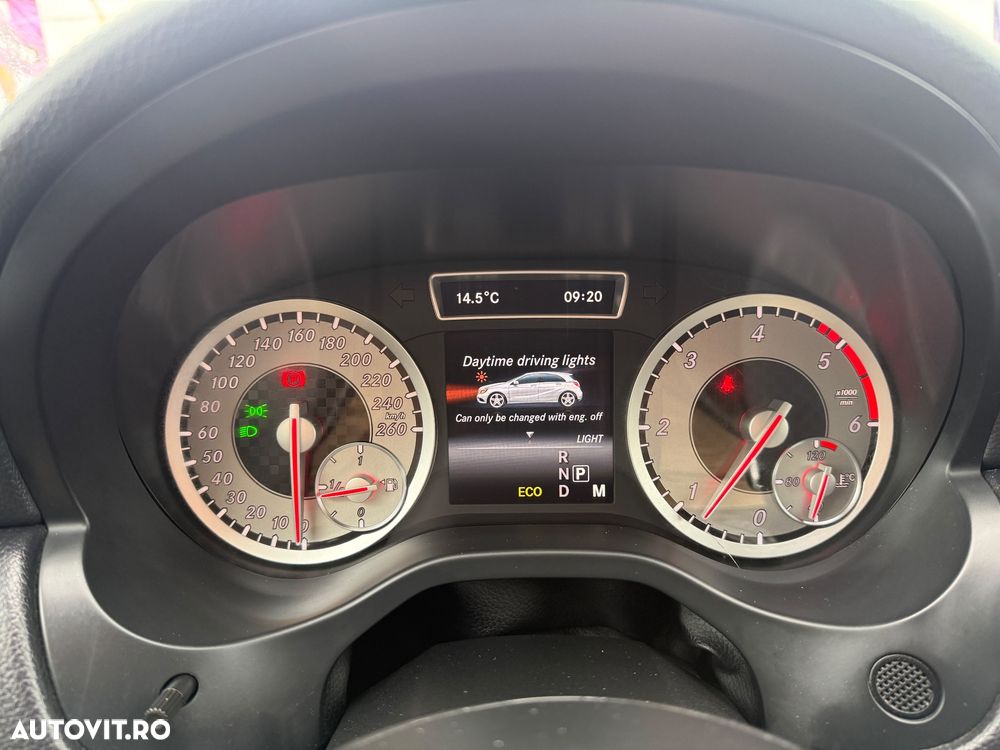 Mercedes-Benz A 220 d 4Matic 7G-DCT AMG Line - 21