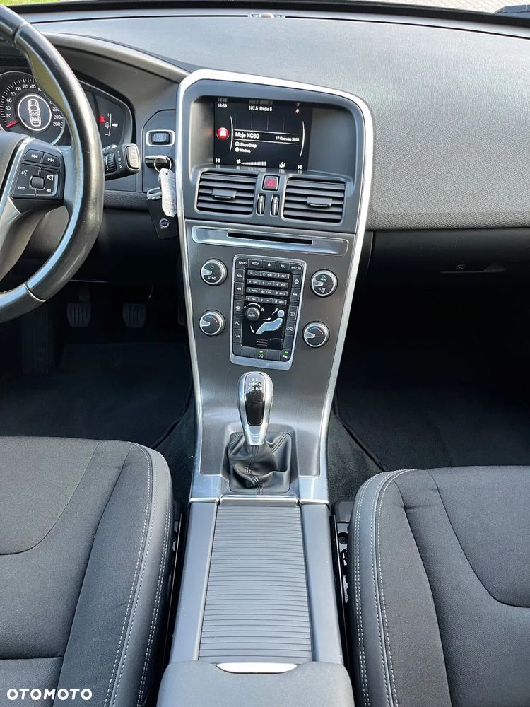Volvo XC 60 D4 Momentum - 26