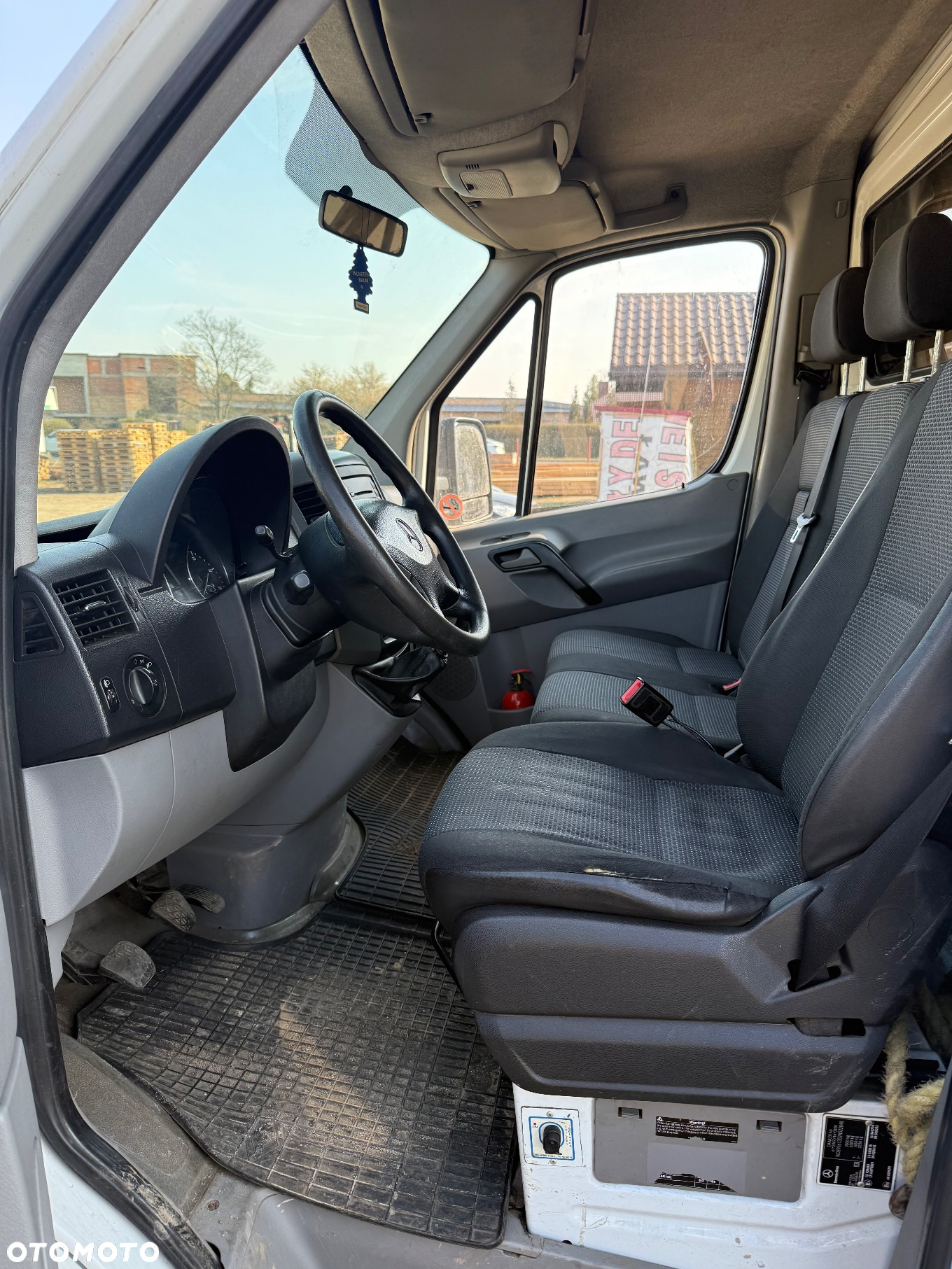Mercedes-Benz Sprinter - 7