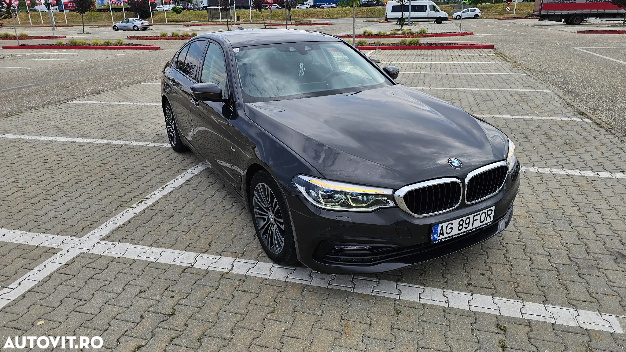 BMW Seria 5 520d Sport-Aut. - 24
