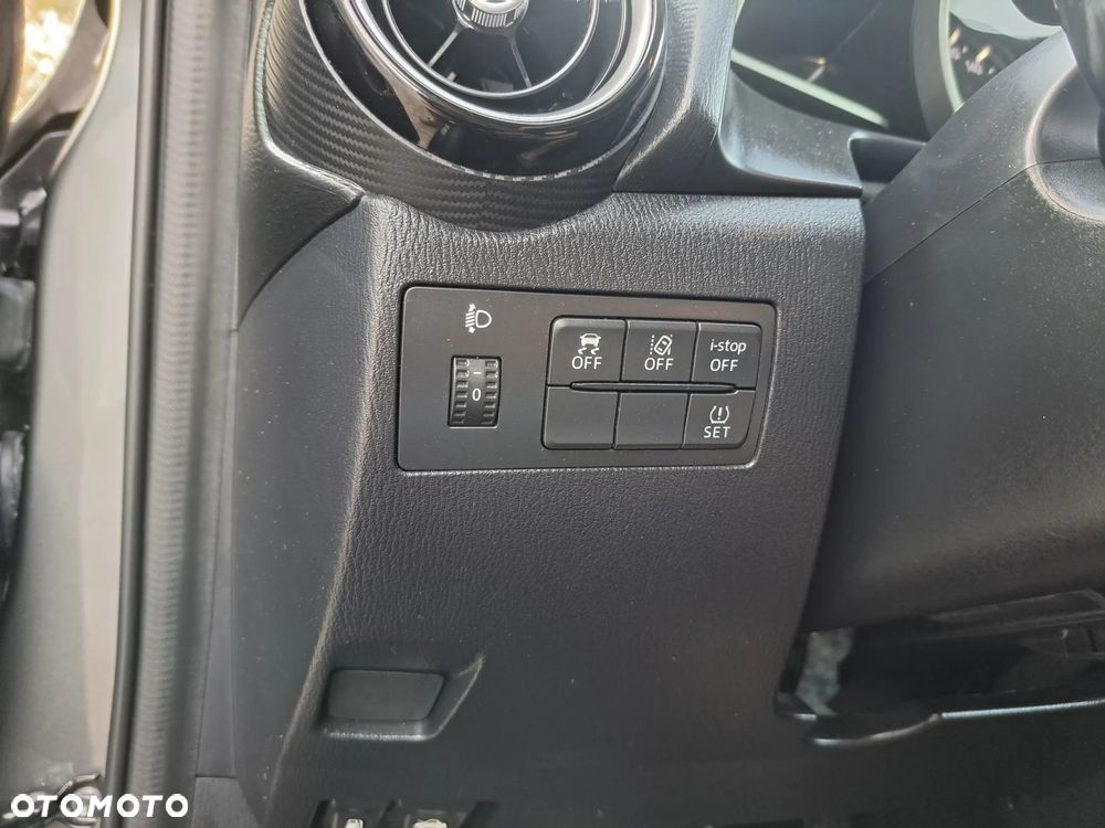 Mazda 2 - 5