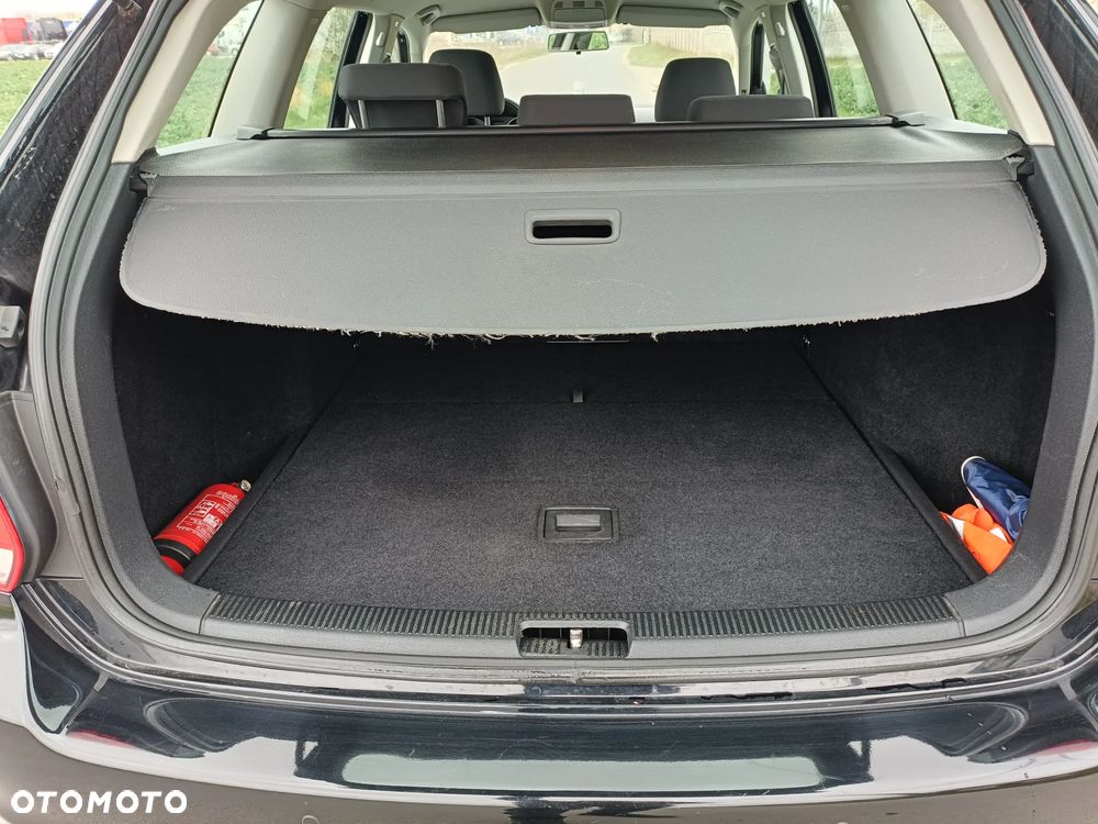 Volkswagen Golf 1.6 TDI DPF Comfortline - 17