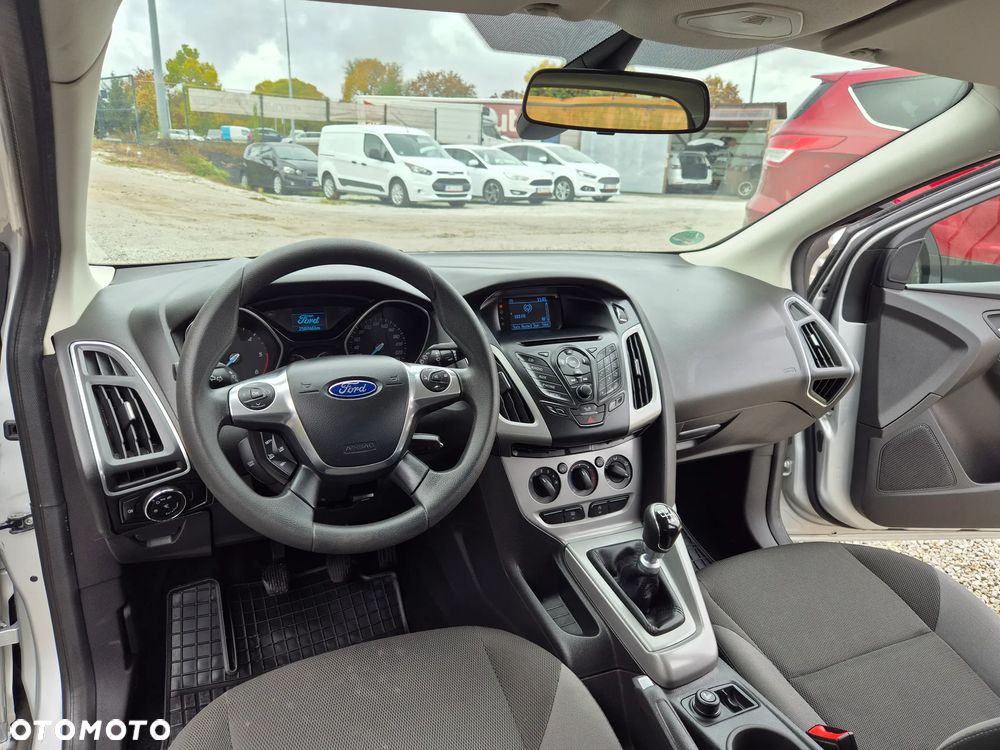 Ford Focus 1.6 TDCi DPF Champions Edition - 16