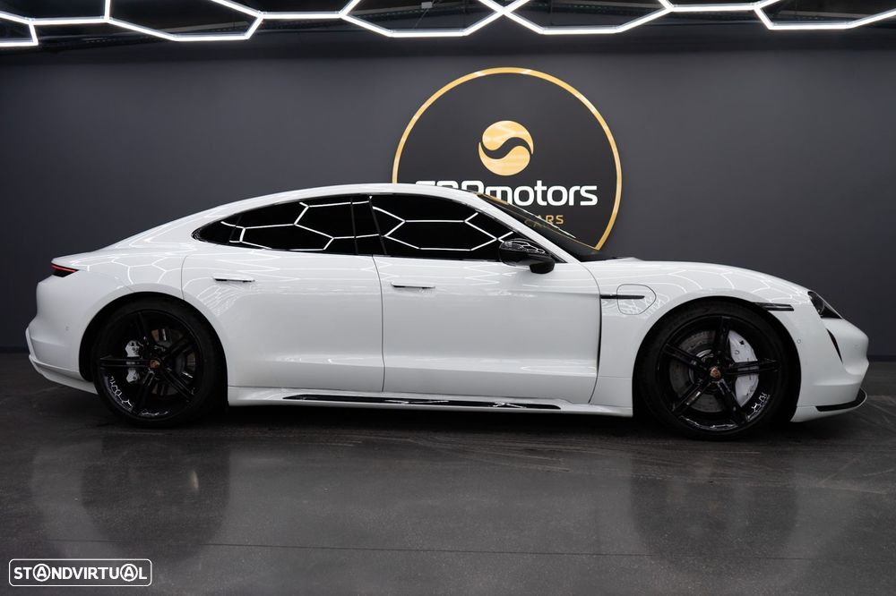 Porsche Taycan Turbo - 2