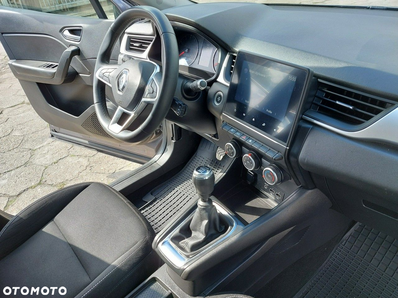 Renault Captur - 16