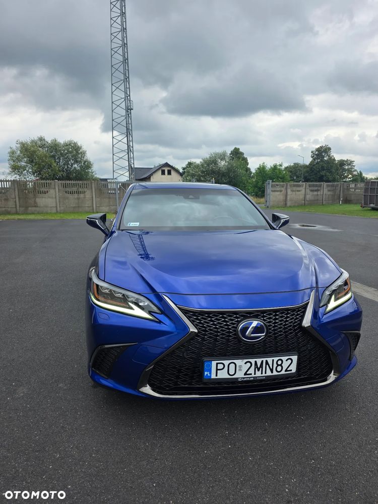Lexus ES 300h F Sport - 3