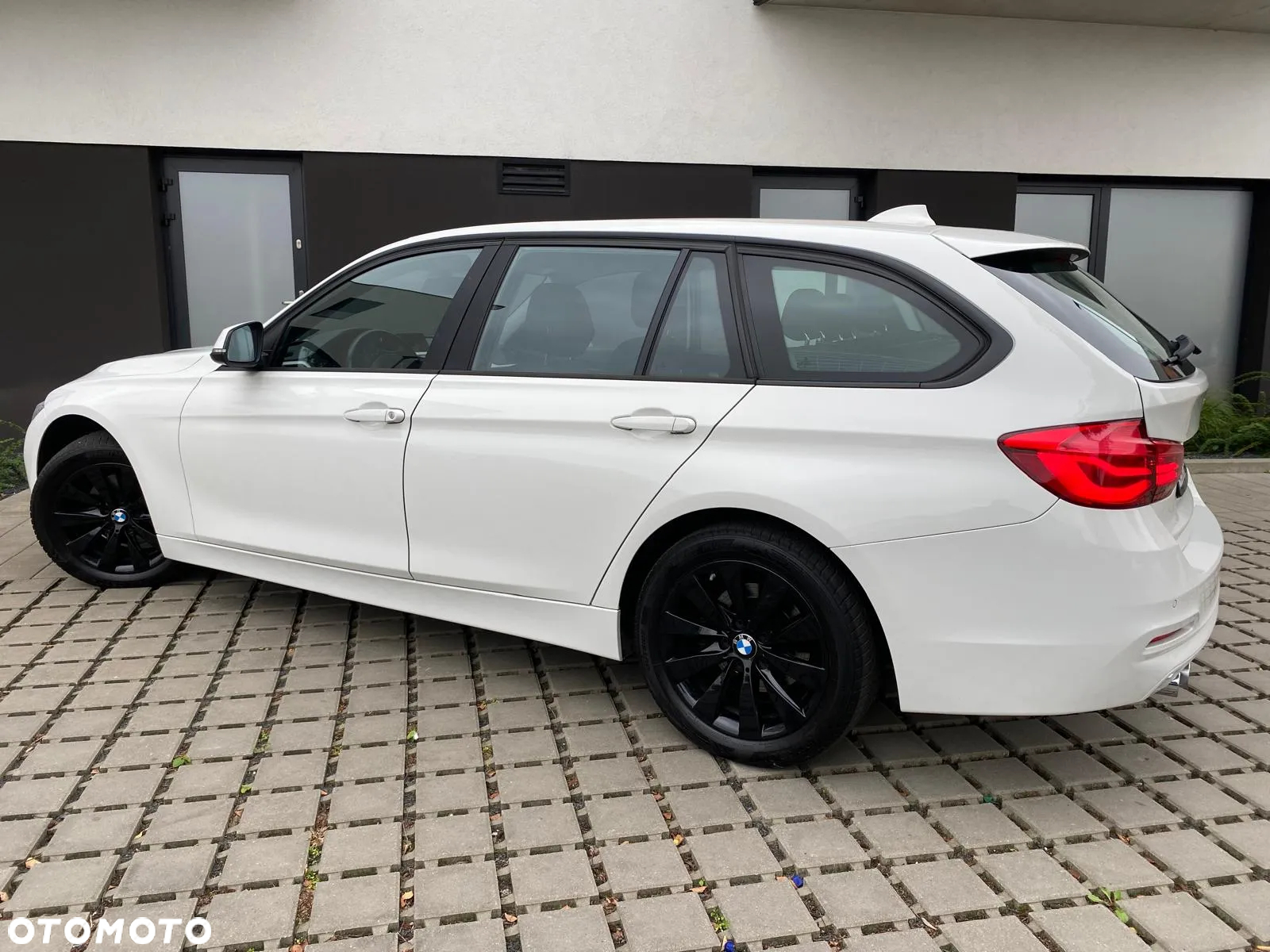 BMW Seria 3 320d Luxury Line - 10