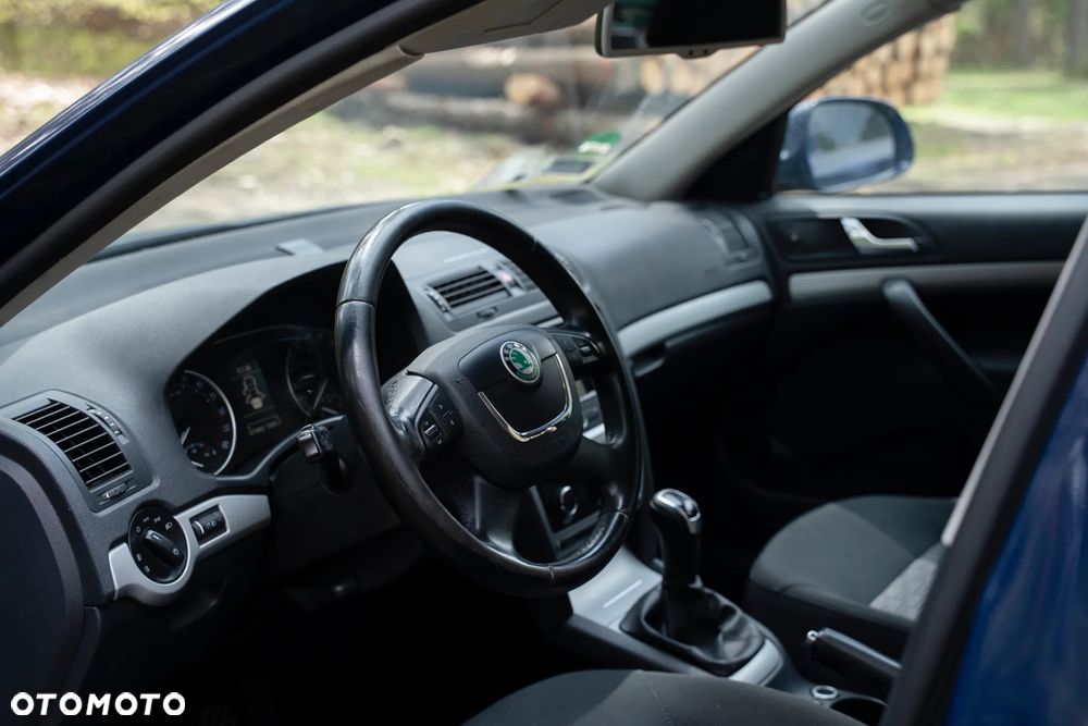 Skoda Octavia 2.0 TDI Ambiente - 10