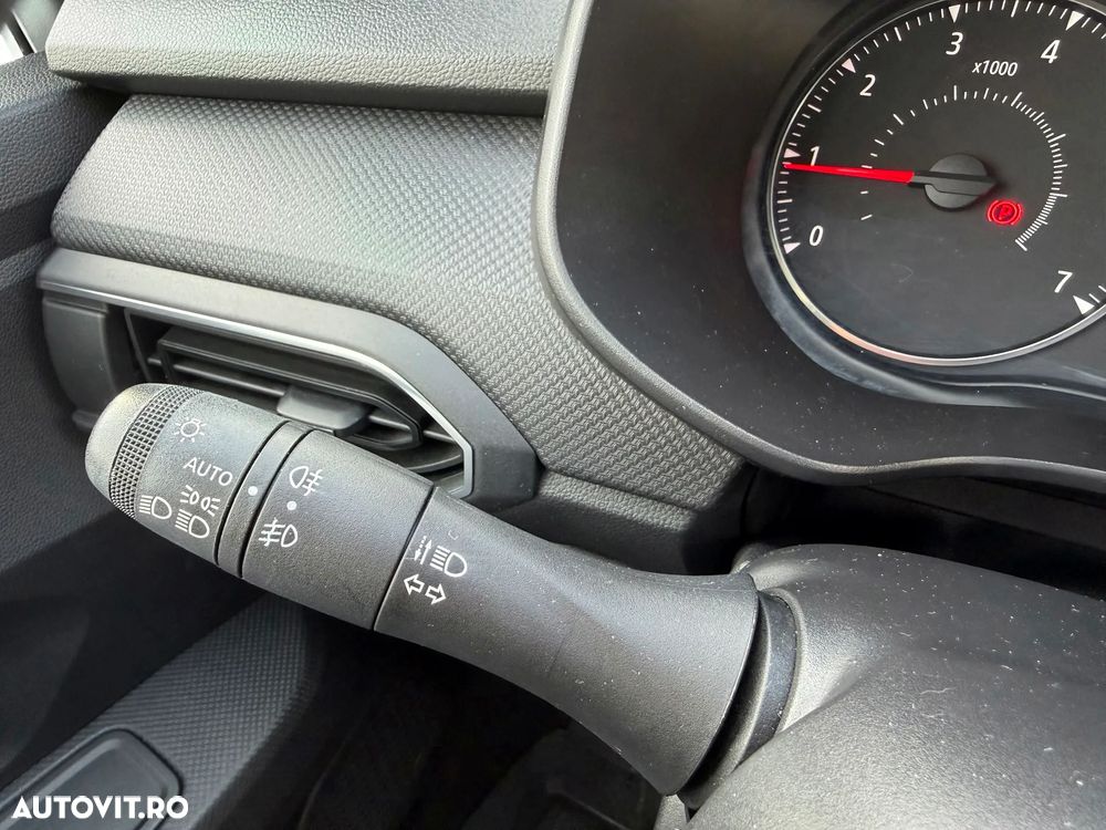 Dacia Logan TCe 90 Essential - 19